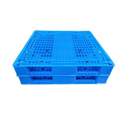 Palet Tiga Pelari Dengan Baja